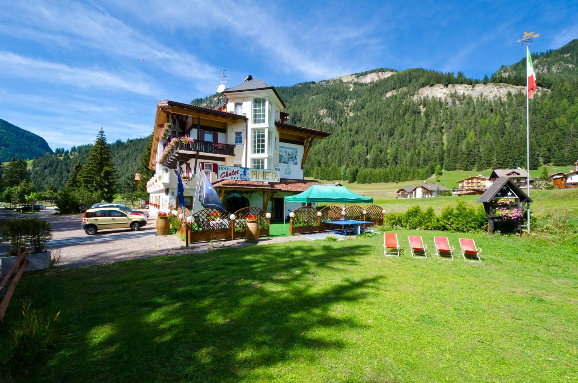Chalet Pineta Relax Location カナツェーイ エクステリア 写真